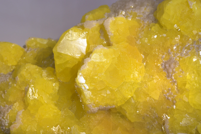 Soufre sur calcite (Agrigento, Italie)